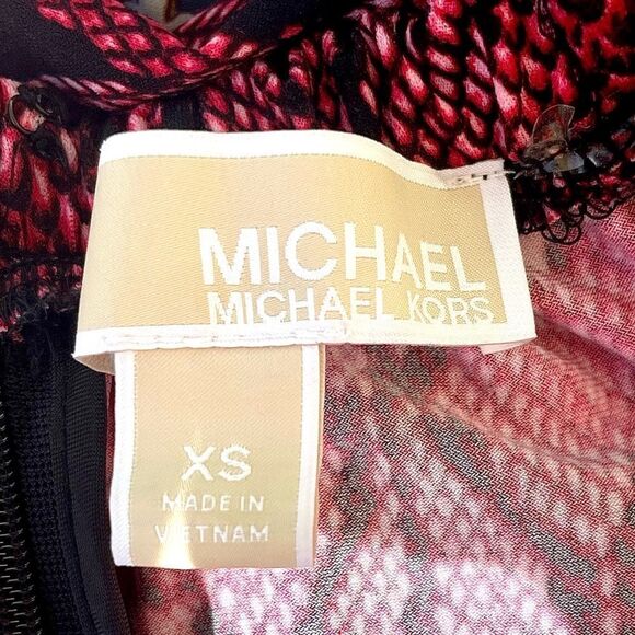 Michael Kors Pink Snakeskin Sleeveless Top - Picture 8 of 10